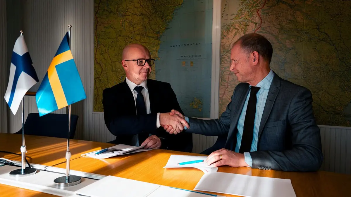 Finland and Sweden acquire first Patria TRACKX vehicles